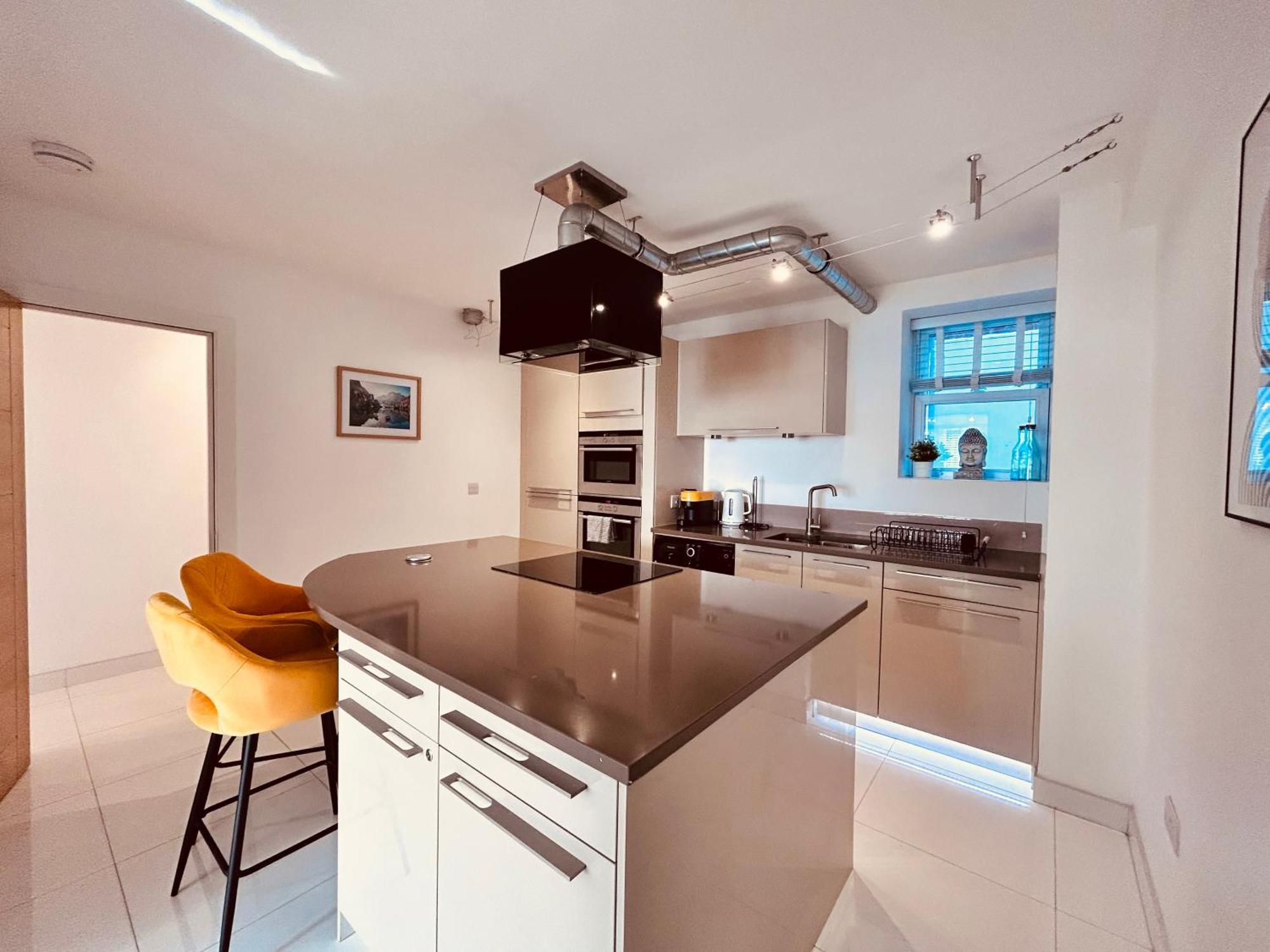 Stunning Spacious B.Apt. Slps.4 ลอนดอน ภายนอก รูปภาพ