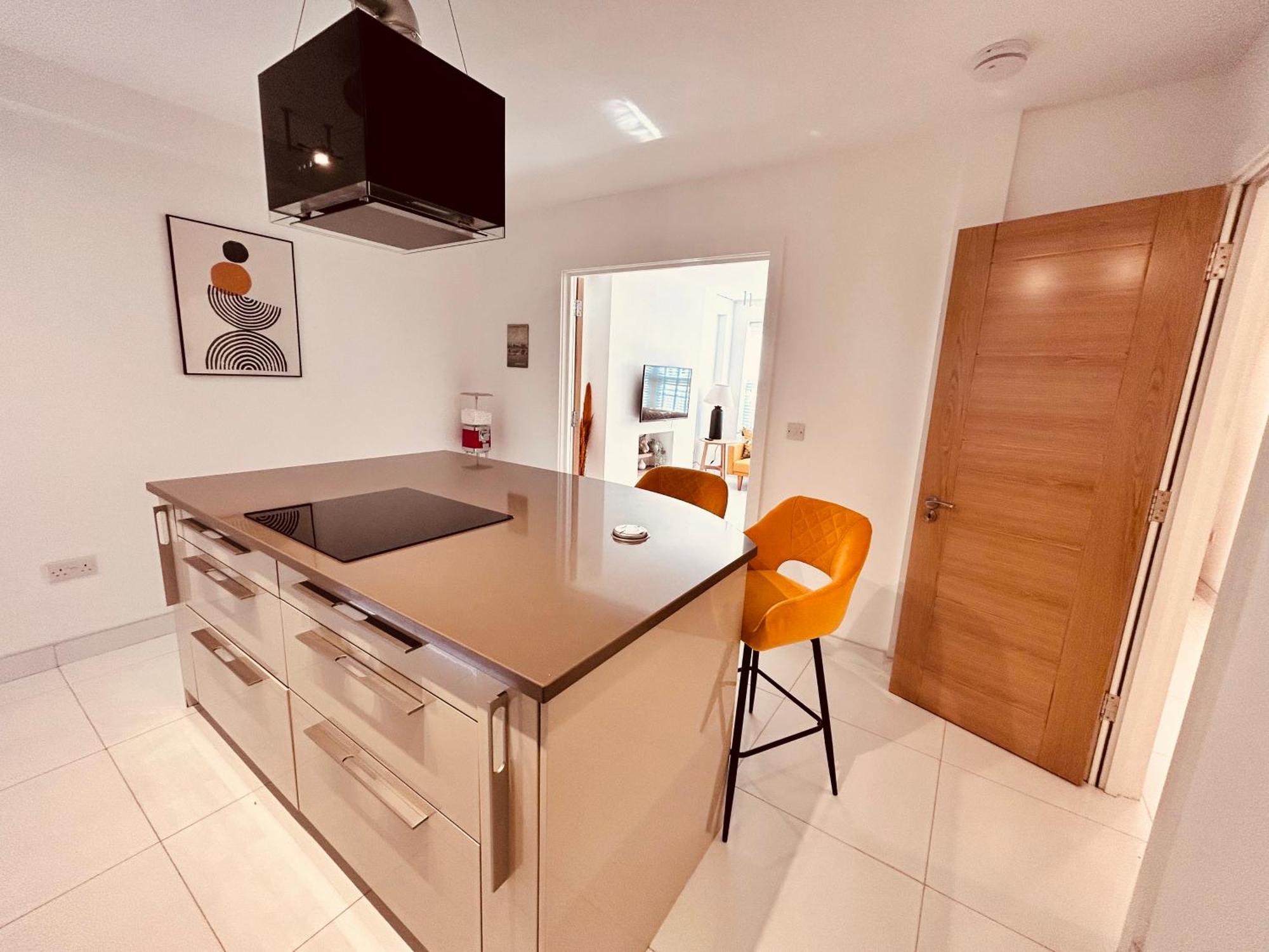 Stunning Spacious B.Apt. Slps.4 ลอนดอน ภายนอก รูปภาพ