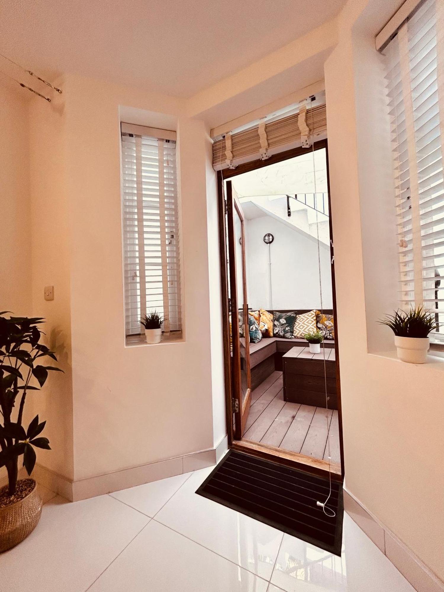 Stunning Spacious B.Apt. Slps.4 ลอนดอน ภายนอก รูปภาพ
