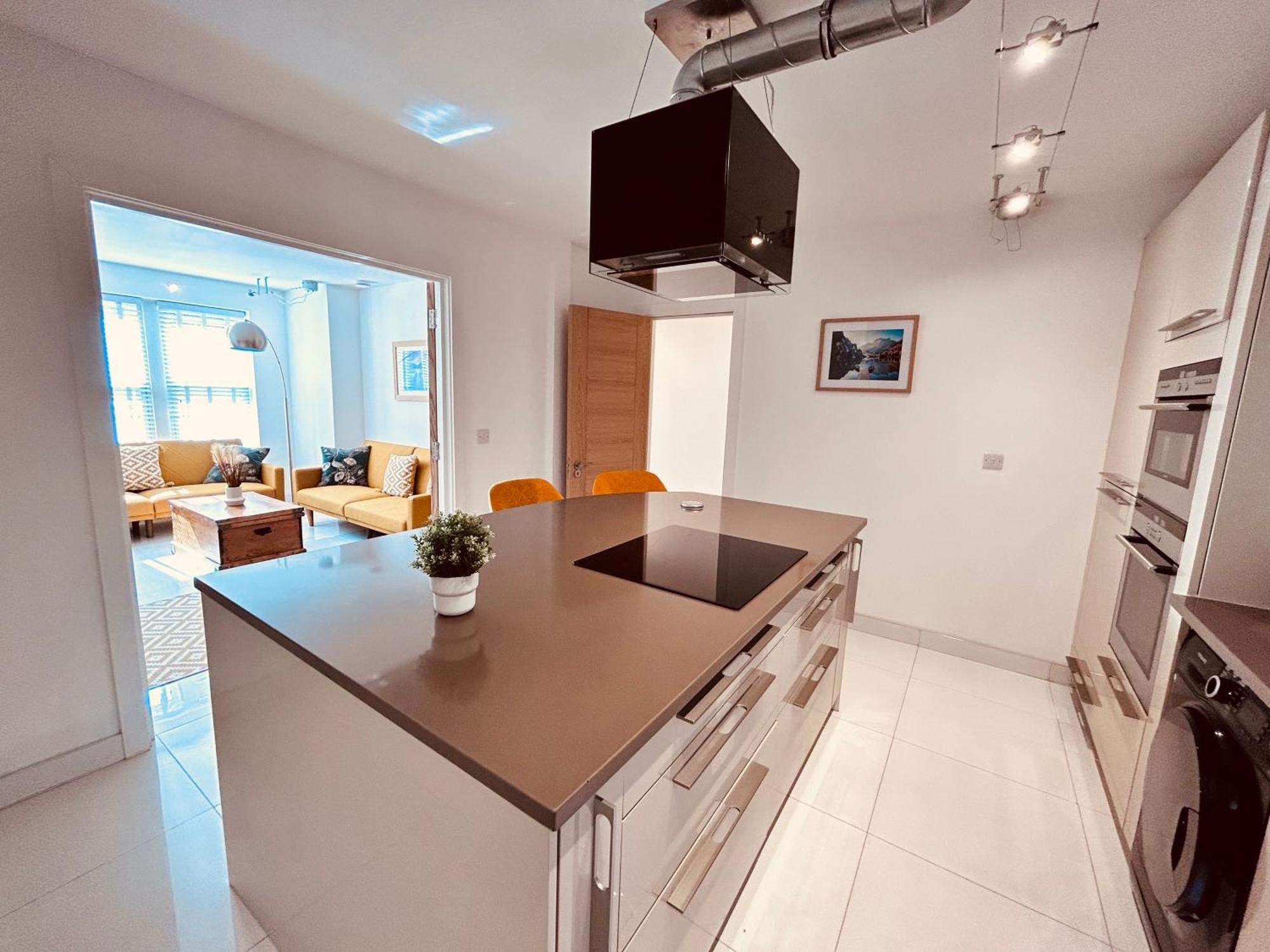 Stunning Spacious B.Apt. Slps.4 ลอนดอน ภายนอก รูปภาพ